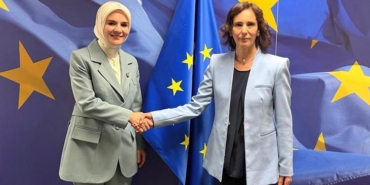 aile-ve-sosyal-hizmetler-bakani-goktas-belcikada-fq8iFiuW.jpg