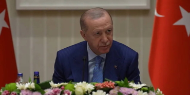 akpli-cumhurbaskani-erdogandan-iktidari-donemine-ovgu-dolu-sozler-daima-isci-kardeslerimizin-yaninda-olduk-9nOYAkUZ.jpg