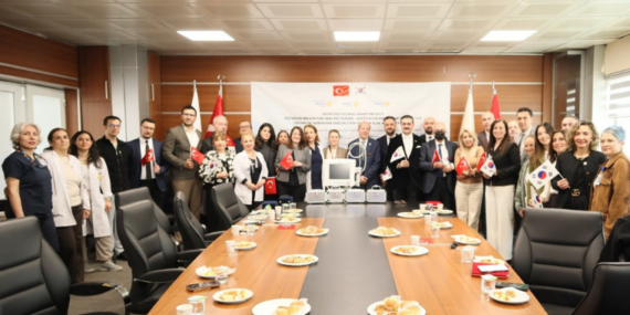 ankarada-yenidoganlara-rotaryen-nefes-milletlerarasi-is-birligiyle-agir-bakima-aygit-dayanagi-LrtgUSIR.png
