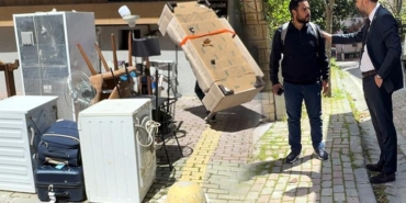 avcilarda-misirli-kiraciya-icra-soku-ulkesinden-dondu-esyalarini-sokakta-buldu-ICB4FAkR.jpg