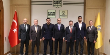 avrupa-sampiyonu-riza-kayaalptan-baskan-altaya-ziyaret-pLJkwvSY.jpg