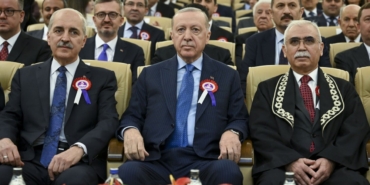 aym-baskani-ozkaya-erdoganin-katildigi-toplantida-boyle-konustu-firavun-nemrud-karun-helak-oldu-YpunjriL.jpg