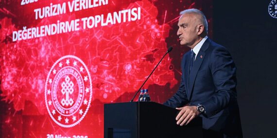 bakan-ersoy-turkiye-ates-cemberi-icinde-istikrar-adasi-oldugunu-bir-kere-tescil-etmistir-TVFATcFY.jpg