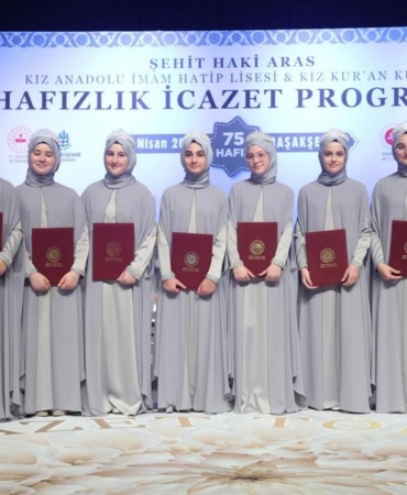 basaksehirde-75-hafiz-torenle-icazetlerini-aldi-HdF4f1Kj.jpg