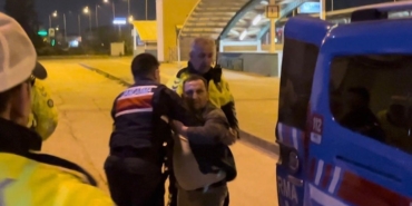 ben-ticaret-erbabiyim-demisti-yine-alkollu-yakalandi-polise-hakaret-etti-gD1LA4kI.jpg