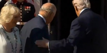 beyaz-sarayda-kraliyet-krizi-trump-protokolu-hice-saydi-GKXENHQQ.jpg