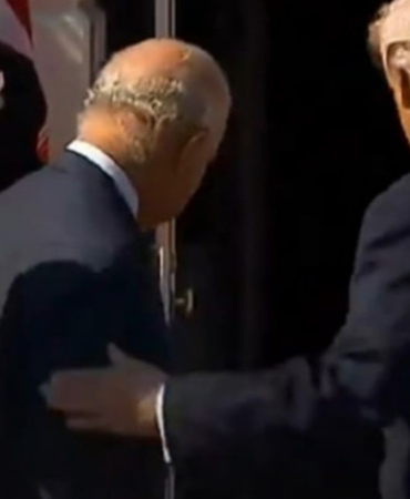 beyaz-sarayda-kraliyet-krizi-trump-protokolu-hice-saydi-GKXENHQQ.jpg