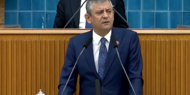 chp-liderinin-kursuden-tesekkur-ettigi-bakan-DSwfL5Rb.jpg