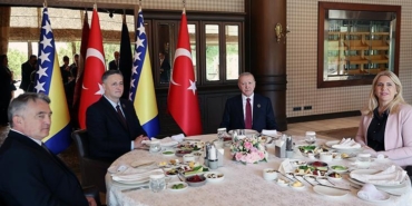 cumhurbaskani-erdogan-bosna-hersek-heyeti-ile-gorustu-vCMc1Vsd.jpg
