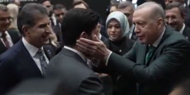 cumhurbaskani-erdogan-ile-barzani-arasinda-sicak-goruntuler-tHfEWPGR.jpg
