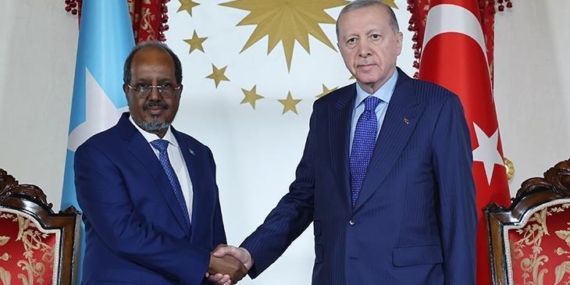 cumhurbaskani-erdogan-somali-cumhurbaskani-mahmud-ile-gorustu-YXdEtcYj.jpg