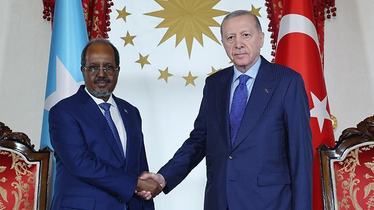 cumhurbaskani-erdogan-somali-cumhurbaskani-mahmud-ile-gorustu-YXdEtcYj.jpg