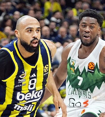 fenerbahce-evinde-farkli-kazandi-ve-final-foura-goz-kirpti-5nJck67W.jpg