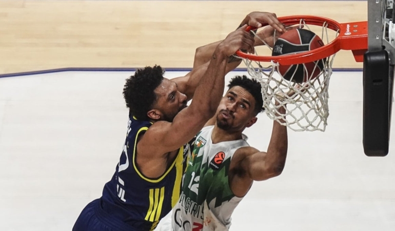 fenerbahce-final-foura-bir-adim-uzakta-EfOcd3yW.jpg