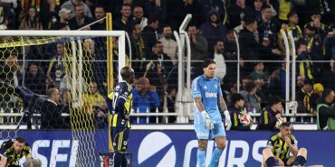 fenerbahcede-mac-sonu-yogun-tepki-ederson-isliklandi-8ktFL2E1.jpg