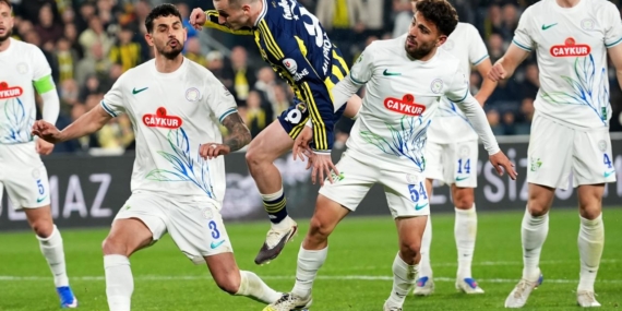 fenerbahcenin-13-maclik-rizespor-serisi-sona-erdi-hrEValHW.jpg