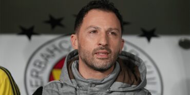 fenerbahcenin-domenico-tedescoyu-gorevden-almasi-avrupa-basininda-aci-bir-yenilgi-gorevden-etti-GxBa5yna.jpg