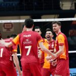 galatasaray-set-vermeden-kazandi-ve-efeler-liginde-finalin-ismi-muhakkak-oldu-qAI9A4La.jpg