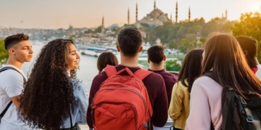 genclerin-3te-1i-dindarligi-gostermelik-buluyor-UfQyxEpR.jpg