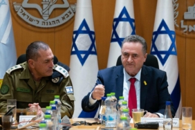 israilden-ulkeye-alcak-tehdit-gazzedeki-yikimin-aynisi-olacak-9qVKLrCt.jpg