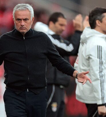 jose-mourinho-surprizi-geri-donuyor-zZCq3cJI.jpg
