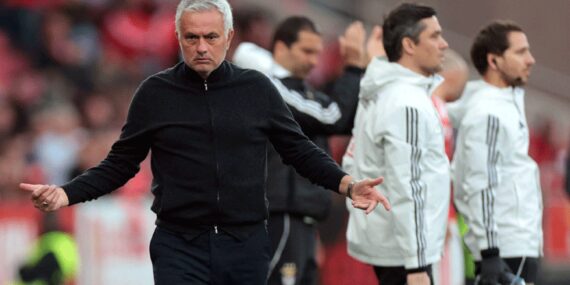 jose-mourinho-surprizi-geri-donuyor-zZCq3cJI.jpg