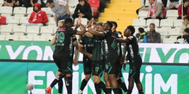konyaspor-antalyada-2-golle-guldu-cKTvE2ps.jpg