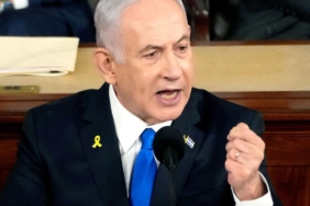 netanyahunun-yolsuzluk-davasina-savas-ertelemesi-lQVxg6sO.jpg