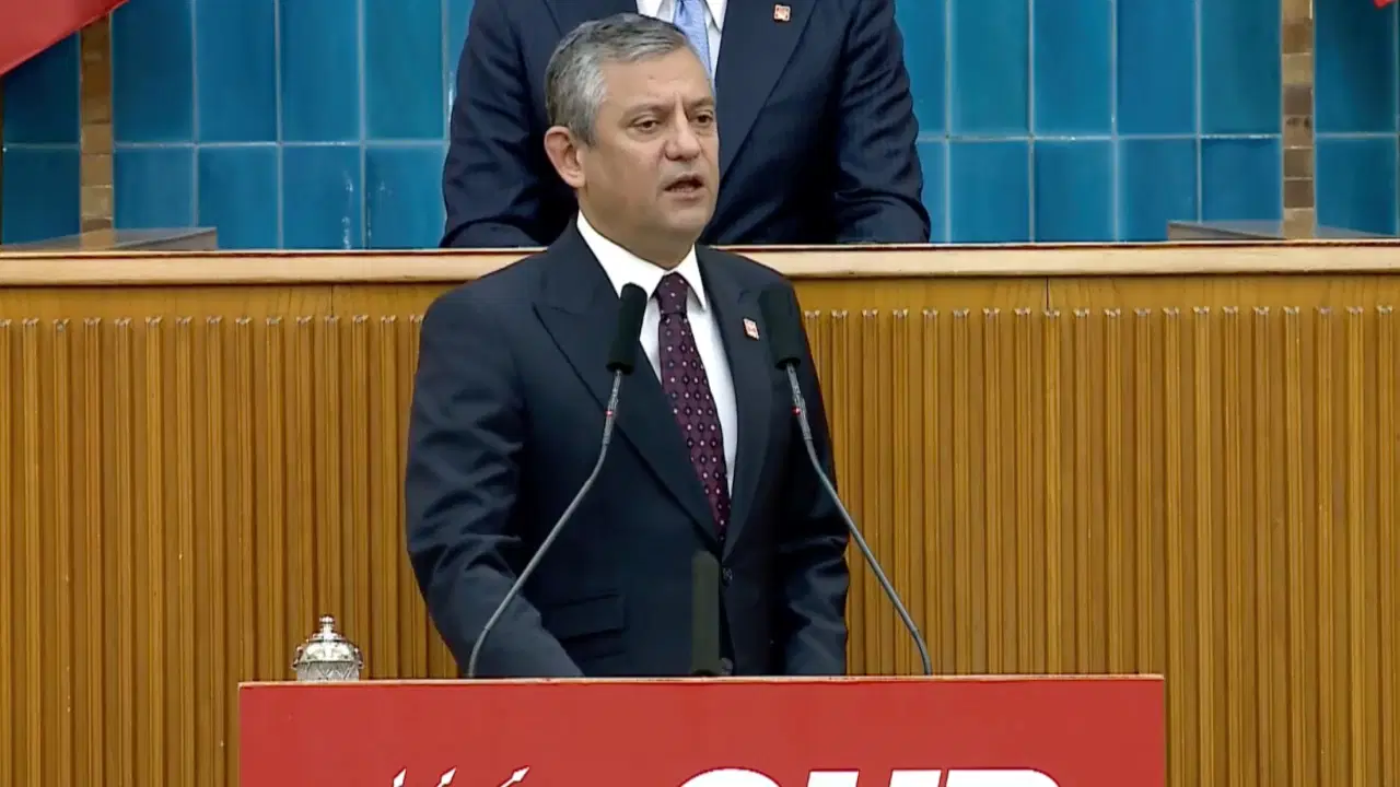 son-dakika-ozgur-ozelden-secim-isareti-4-mayista-81-ilde-973-ilcede-EVEPtUPS.jpg