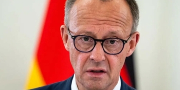 trumpi-yerin-dibine-sokan-merz-sozlerinden-dondu-aramiz-iyi-MiZ7Eu9B.jpg