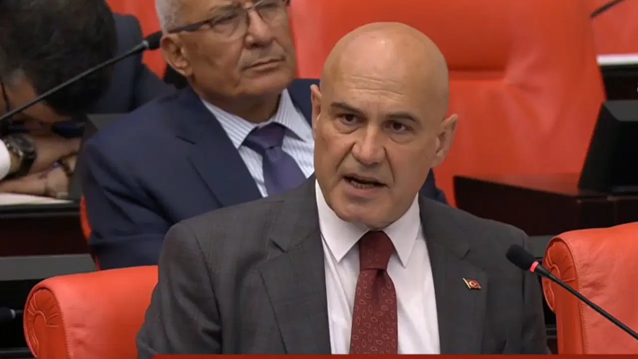 turhan-comezden-sert-doruk-madencilik-tepkisi-eski-siyasi-yol-arkadasiniza-turkiyeyi-peskes-cekmissiniz-TuMWLH9V.jpg