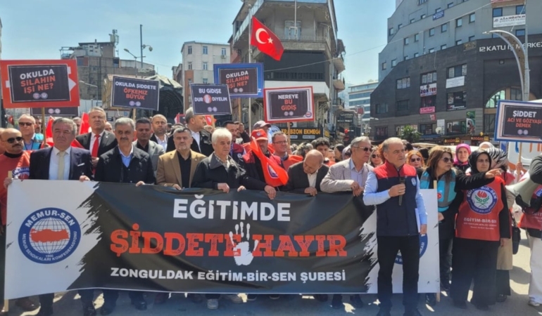 zonguldakta-ogretmenler-is-birakti-siverekteki-silahli-akin-protesto-edildi-InkbtpT9.jpg