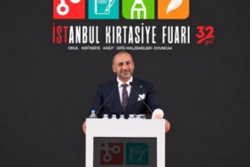 32-istanbul-kirtasiye-fuari-kuresel-ticaretin-yeni-bulusma-noktasi-oldu-zyZCubCF.jpg
