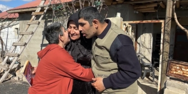 38-yildir-ayni-fedakarlik-hakkaride-yasayan-anne-hayatini-dogustan-engelli-4-cocuguna-adadi-mKwfaJhJ.jpg