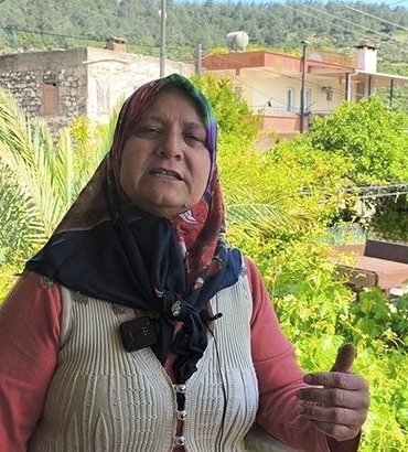 57-yasinda-degisen-hayat-once-sesiyle-sonra-yuzuyle-fenomen-oldu-SA9kZQp1.jpg