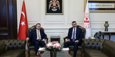 adalet-bakani-gurlekten-icisleri-bakani-ciftciye-ziyaret-ekWyRw9O.jpg