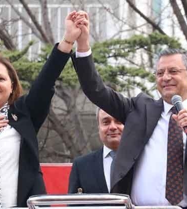 afyonkarahisar-belediye-baskani-burcu-koksal-ak-partiye-katiliyor-vVCse9Mh.jpg