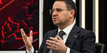 akin-gurlekten-faili-mechul-cinayetler-aciklamasi-yeni-bilgi-ve-belge-gelirse-sonuna-kadar-gideriz-2wc52TFN.jpg