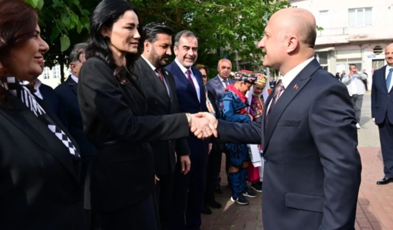 akpden-ozlem-cerciogluna-uvey-evlat-muamelesi-lQibTyVb.jpg
