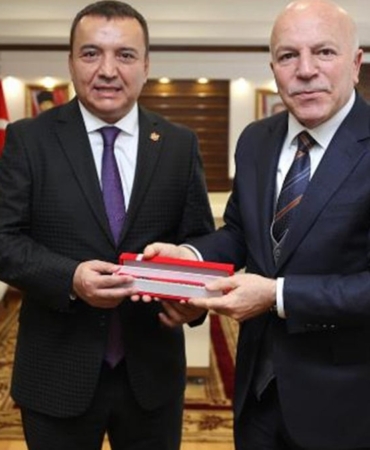 akpli-belediyede-hediyelik-saltanati-zKfjalc3.jpg