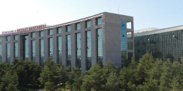 aksam-yemegi-zehir-oldu-kyk-yurdunda-77-kisi-hastanelik-oldu-VBR1cMbV.jpg