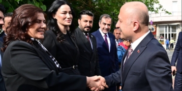 aydinda-vali-karsilamasinda-protokol-tartismasi-WUqxdaOZ.jpg