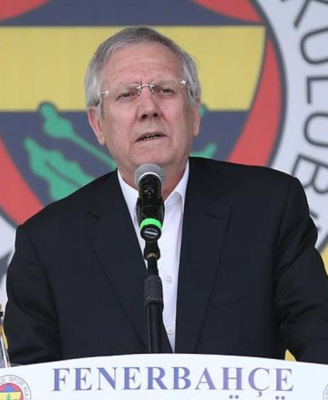 aziz-yildirimdan-sike-gondermesine-sert-cevap-BaUGySbr.jpg