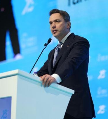 bakan-bayraktar-2026-yili-ruzgarin-yili-olacak-CNxltPpD.jpg