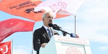 bakan-uraloglu-acikladi-seyahat-suresi-3-saat-40-dakikadan-1-saat-35-dakikaya-dusucek-YVA24eX5.jpg