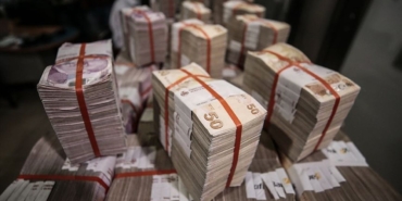 bankalarda-mevduat-tekrar-yukselise-gecti-toplam-hacim-304-trilyon-lirayi-asti-RepA9ETO.jpg