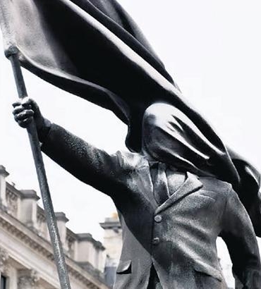 banksy-heykel-benim-dedi-lFhqXORN.jpg