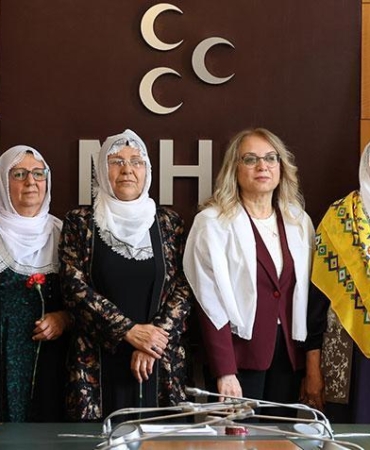 baris-annelerinden-mhpye-ziyaret-gorusme-1-saat-surdu-7QjxvMq4.jpg