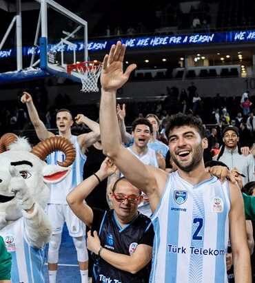 basketbol-super-liginde-turk-telekom-trabzonsporu-maglup-etti-KxwUSkwI.jpg