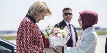 belcika-kralicesi-mathilde-istanbulda-428-kisilik-heyet-turkiyeye-indi-1qULi4LS.jpg